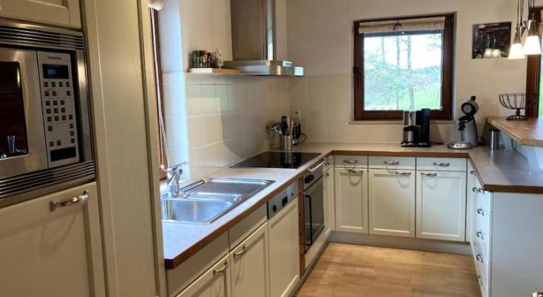 Ample villa with jacuzzi | Pets are welcome — photo 5