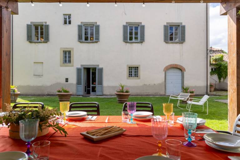 Villa with private pool, patio & barbeque — photo 2