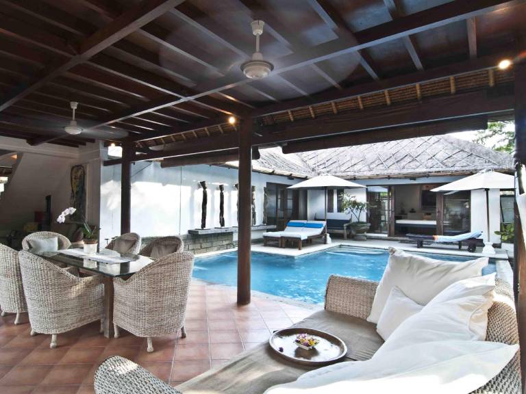 Wonderful villa with patio, pool & jacuzzi | Perfect for remote work | Dogs allowed in Canggu