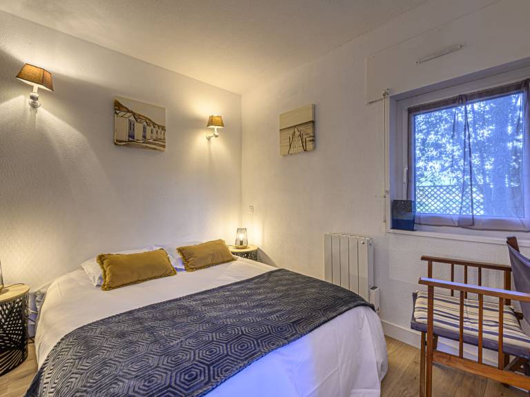 Holiday apartment with barbecue & patio — photo 3