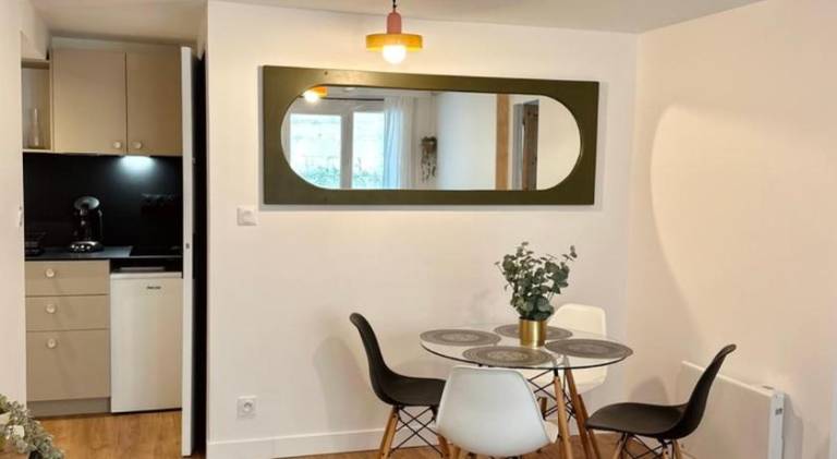 Holiday apartment with patio | Close to Bordeaux Cathedral | Pets allowed — photo 3