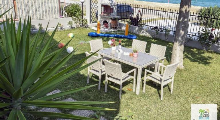 Apartment with garden & BBQ — photo 4