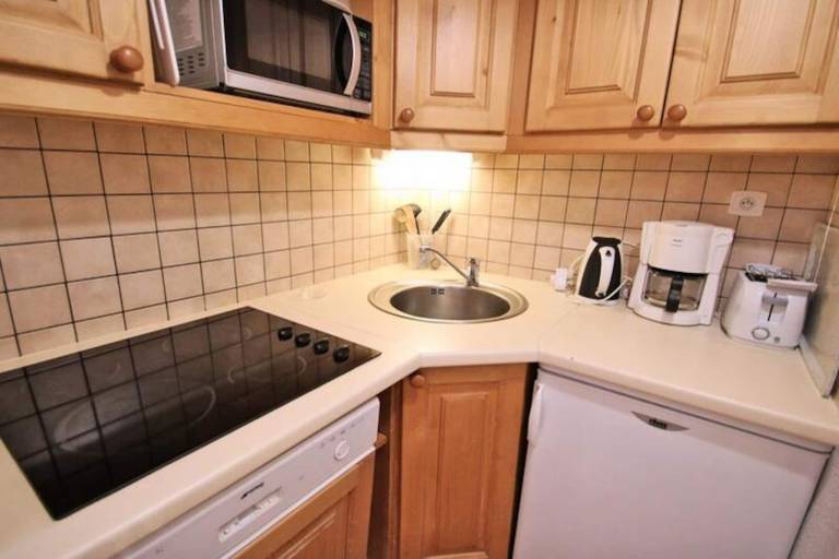 Nice holiday apartment with sauna, patio & pool | Ski nearby | Dogs allowed — photo 5