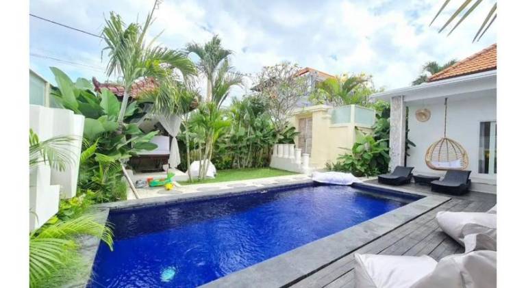 Villa with terrace & private pool in Canggu
