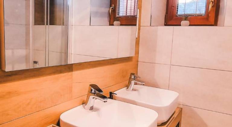 House with garden — photo 2