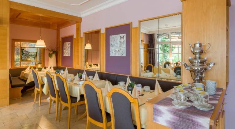 Krone am Park - Gastehaus des Hotel Krone — photo 5