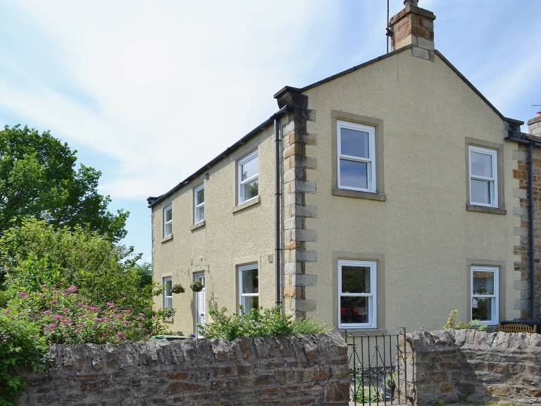 Cottage Redmire