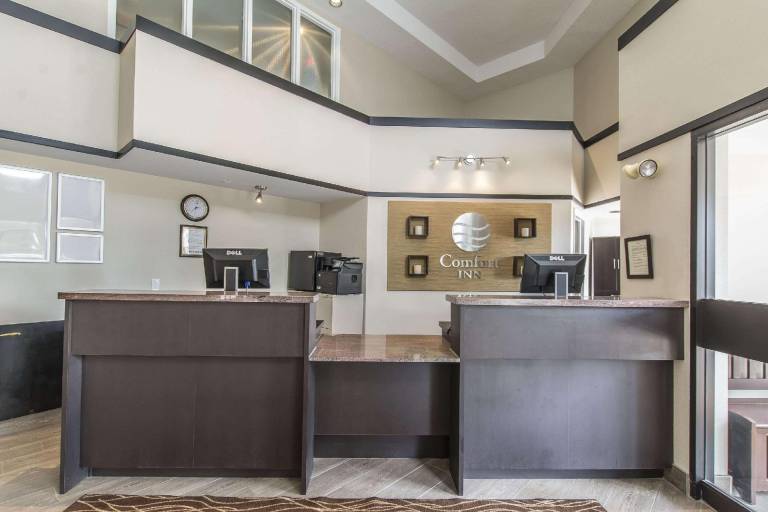 Comfort Inn — photo 3