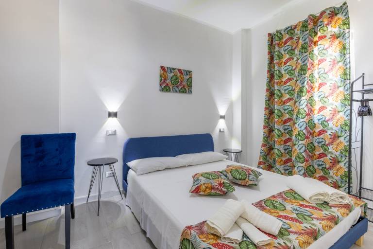Rental apartment with terrace, fast internet & pool in Syracuse
