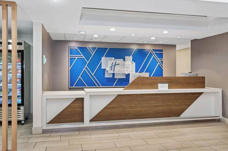 Holiday Inn Express Hotel & Suites Chicago South Lansing by IHG