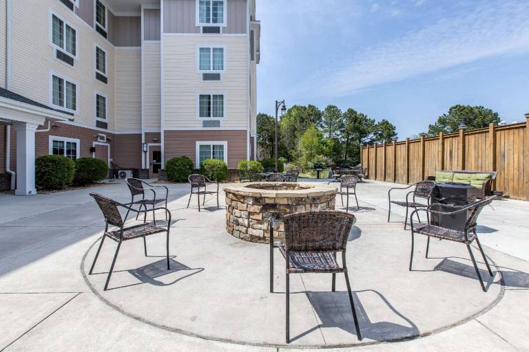 MainStay Suites Jacksonville near Camp Lejeune — photo 4