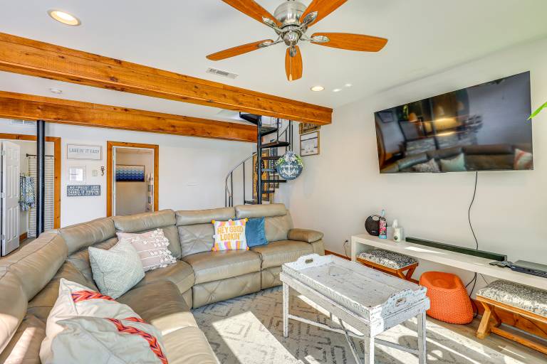 Lewis Smith Lake Retreat w/ Dock & Deck! — photo 3