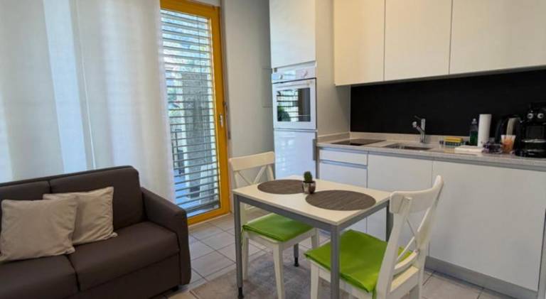 Apartment with patio | Pets allowed — photo 3