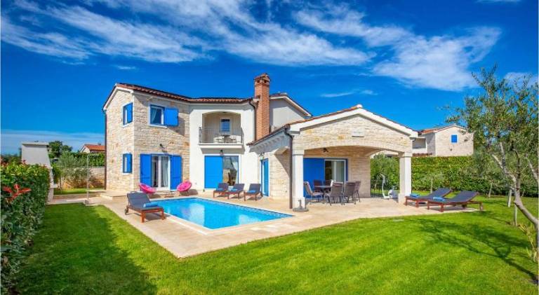 Vacation home with pool in Tar-Vabriga