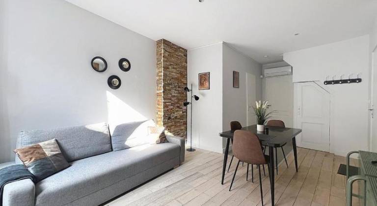 Holiday apartment with 1 room for 2 persons in Lyon