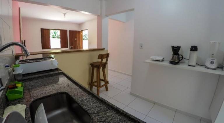 Rental apartment with garden, patio & pool — photo 4