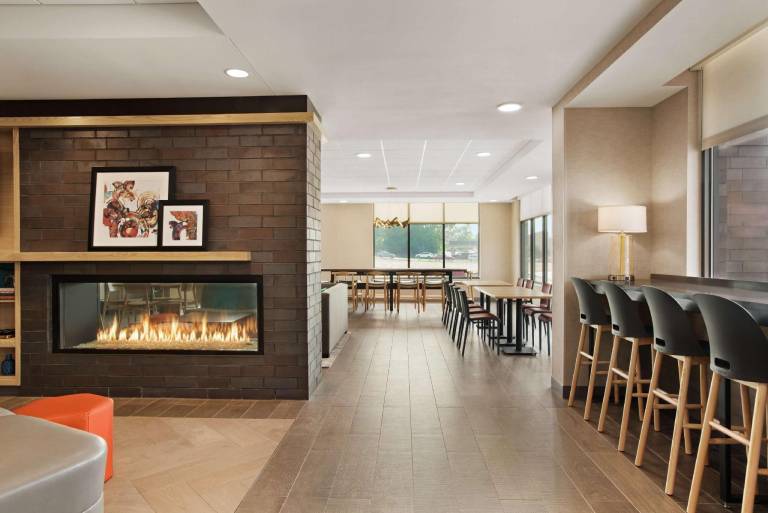 Home2 Suites by Hilton Madison Central Alliant Energy Center — photo 3