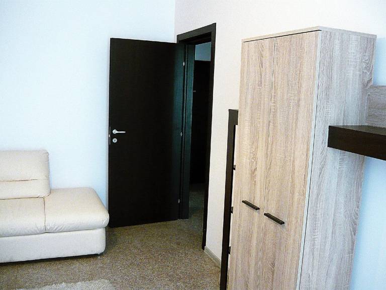 Holiday apartment with yard & pool in Constanta