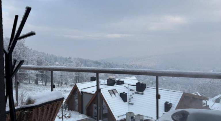 Serviced apartment with hot tub, pool & patio — photo 3