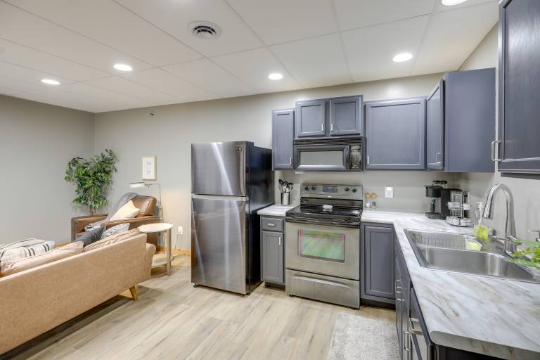 Modern Yankton Apartment Near Riverside Park! — photo 2