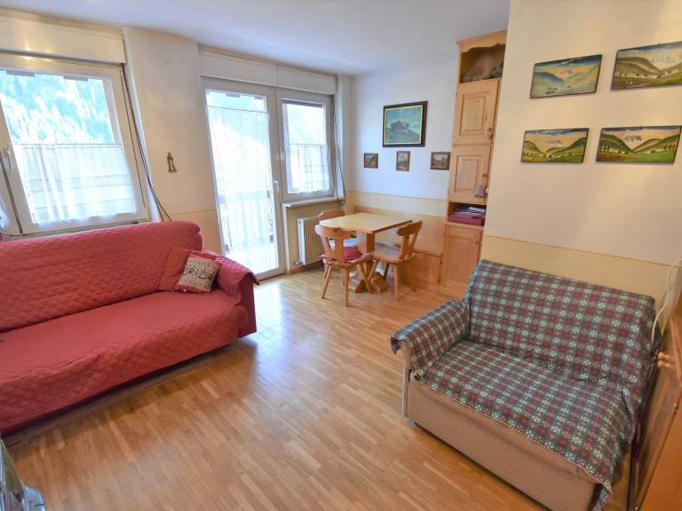Family-oriented holiday apartment with patio | Mountain view | Pets are welcome — photo 4