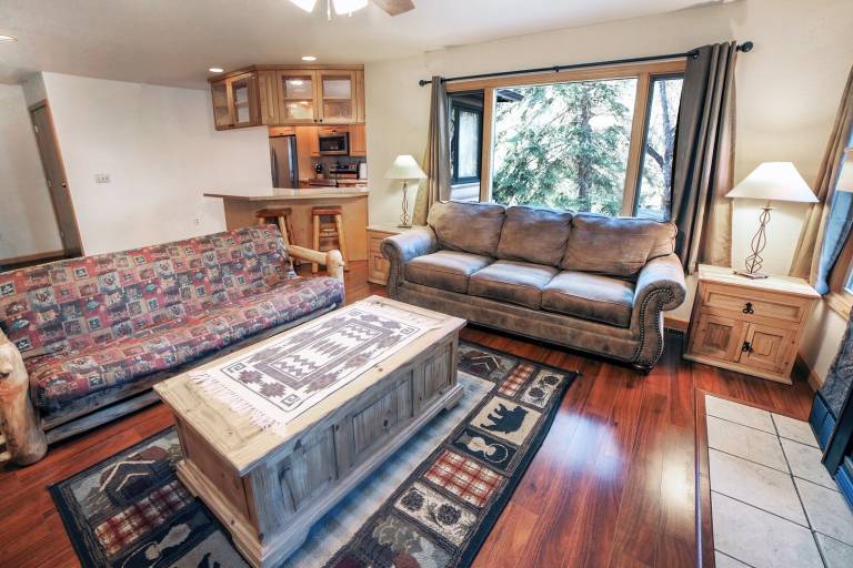 Cabin with private pool — photo 4
