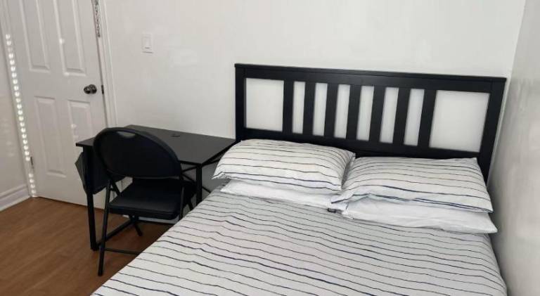 Double Room with SHARED Bathroom 536B