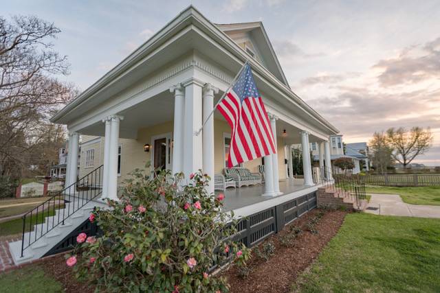 House Natchez