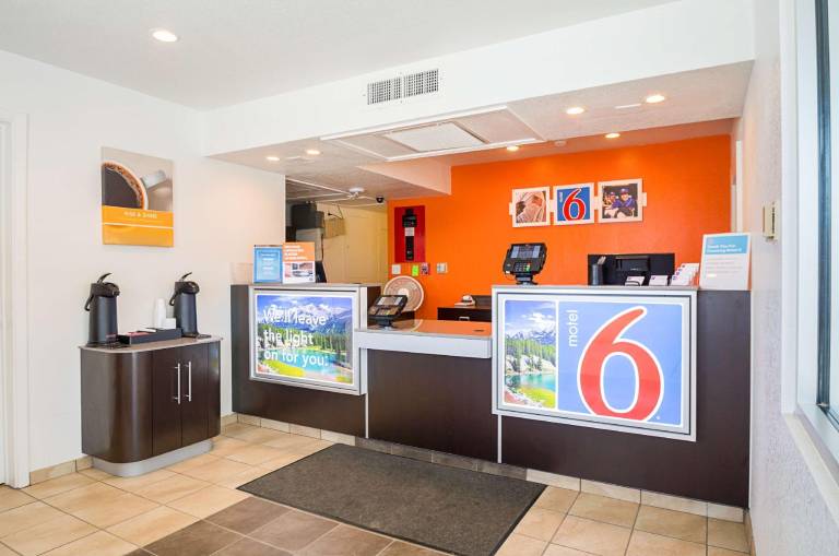 Motel 6 Pueblo, CO - I-25 — photo 4