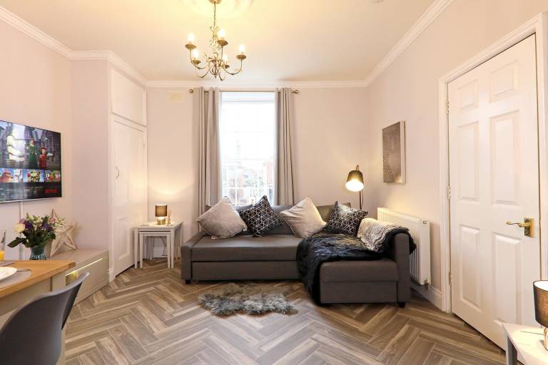 Apartment with patio in Norwich