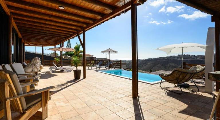 Big vacation home with pool | Pets are welcome — photo 5