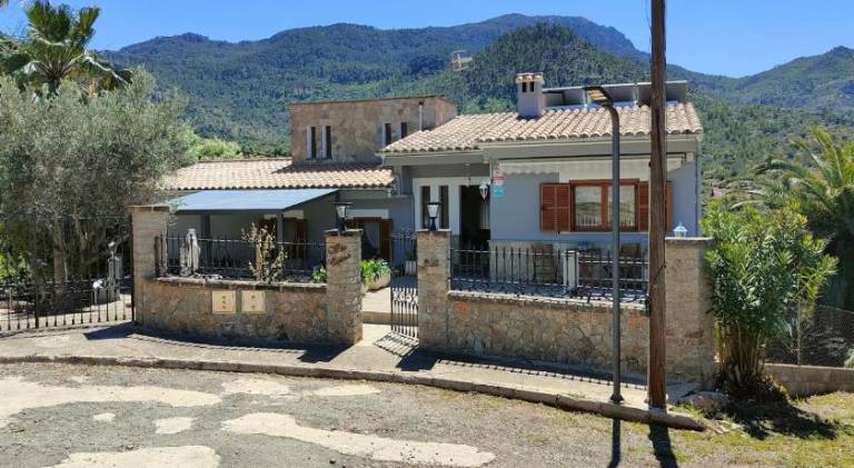 260 m&sup2; Ferienhaus