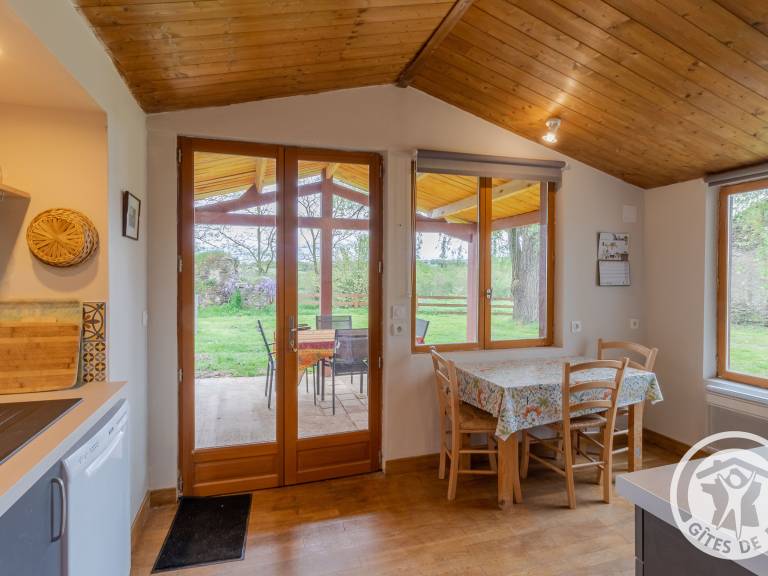 Cottage with garden & barbeque — photo 4