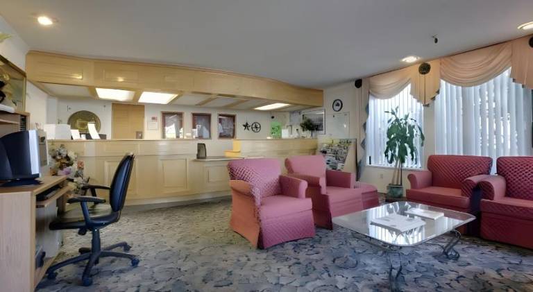 Days Inn by Wyndham Gilroy — photo 3