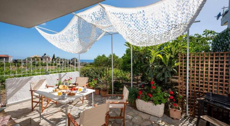 House with patio, barbeque & garden — photo 3