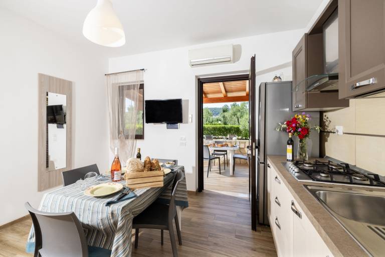 Rental apartment with barbecue, yard & pool | Nature view — photo 4