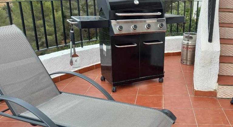 Vacation home with private pool, terrace & barbeque — photo 4