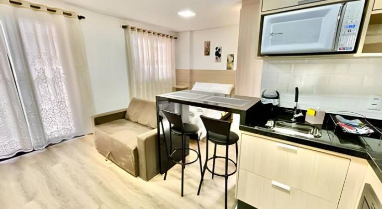 Apartment with pool — photo 4