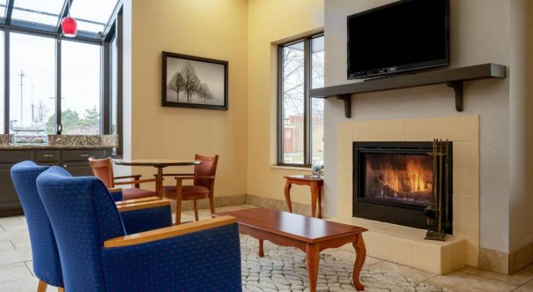 Super 8 by Wyndham Perrysburg/Toledo — photo 2
