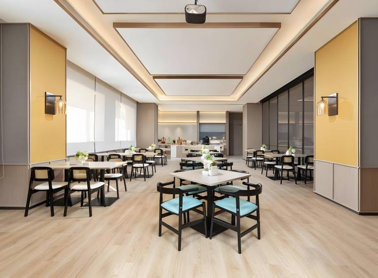 Yunmu International Hotel (Chongqing Jiefangbei Pedestrian Street Store) — photo 2