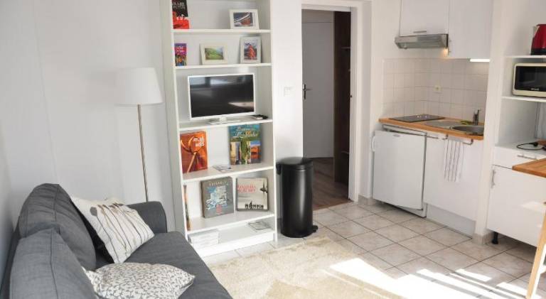 Apartment with 1 room for 4 persons — photo 4