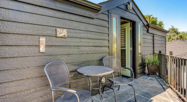 Upscale NE Portland Guesthouse — photo 5