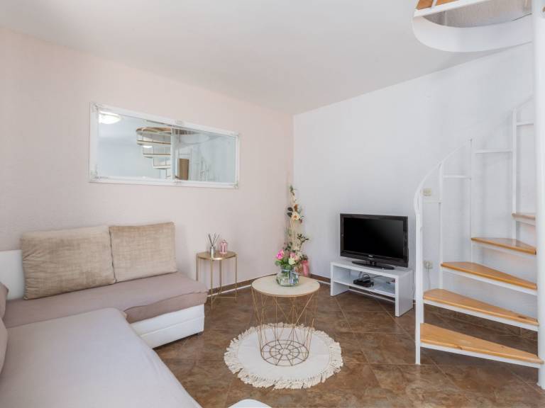 Apartment with terrace | Pets are welcome — photo 5