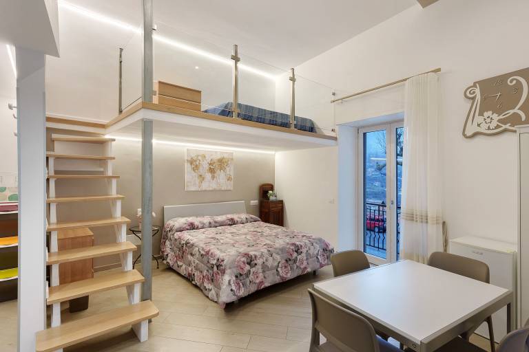 Apartment 'Casa Imperati' with Mountain View, Wi-Fi and Air Conditioning in Praiano