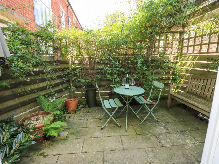 Children-friendly nice cottage with yard | Pets allowed — photo 2