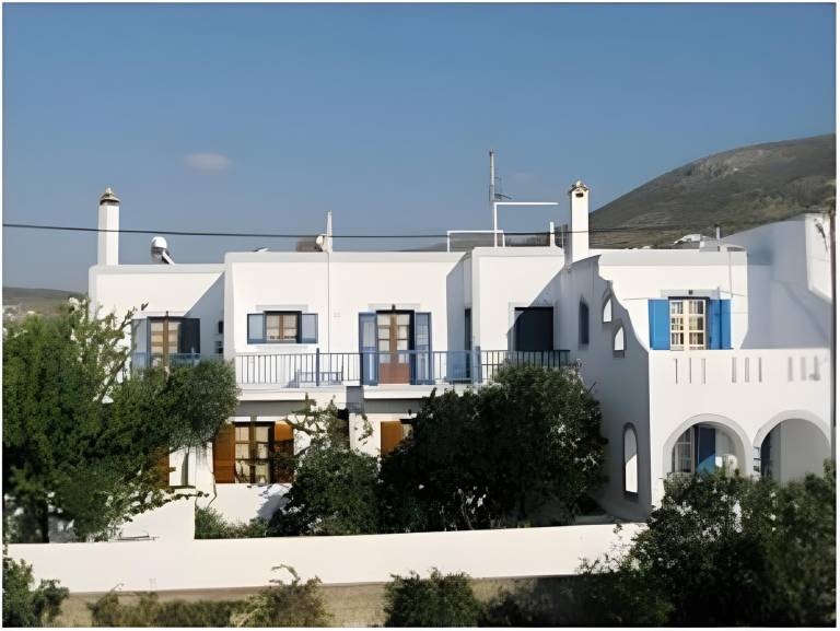 Bed & Breakfast  Paros