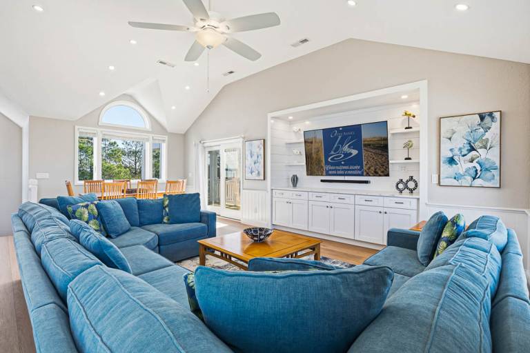 Fun in Paradise 1375 ft to the beach Private Pool, Hot Tub, and Dog Friendly — photo 5