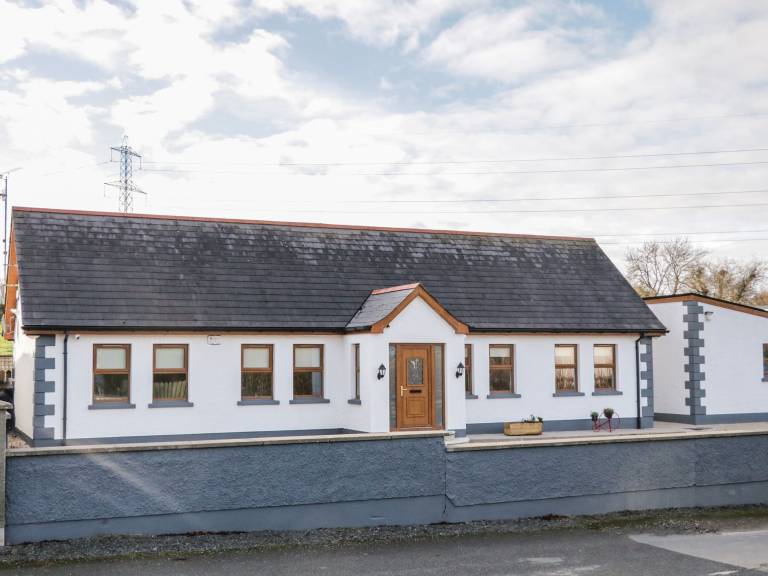 Cabin  Creggan