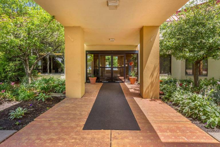Comfort Inn Alliance — photo 4