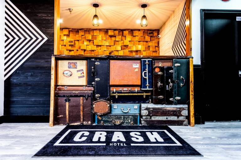 Crash Hotel